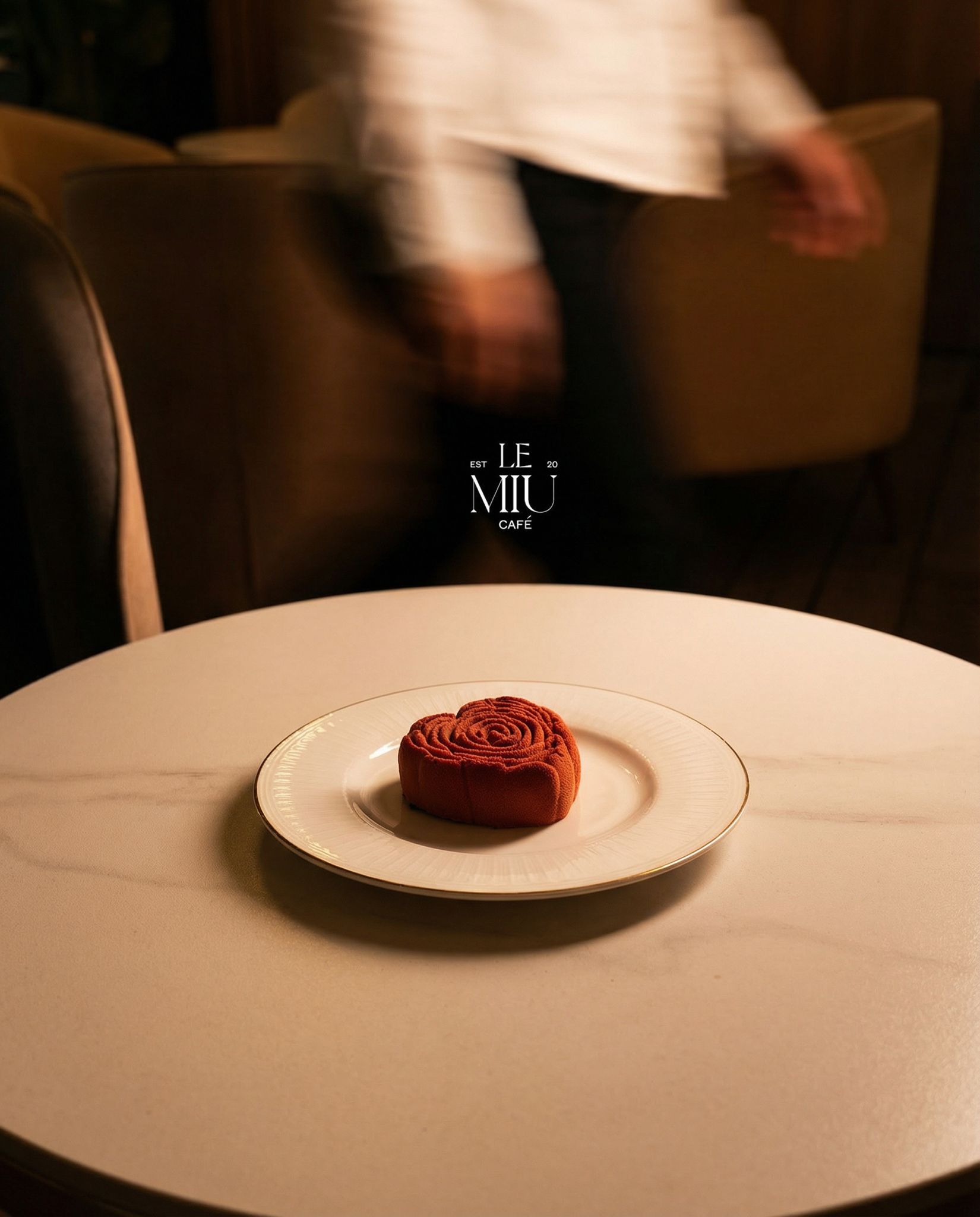 Porcelain and gold detail